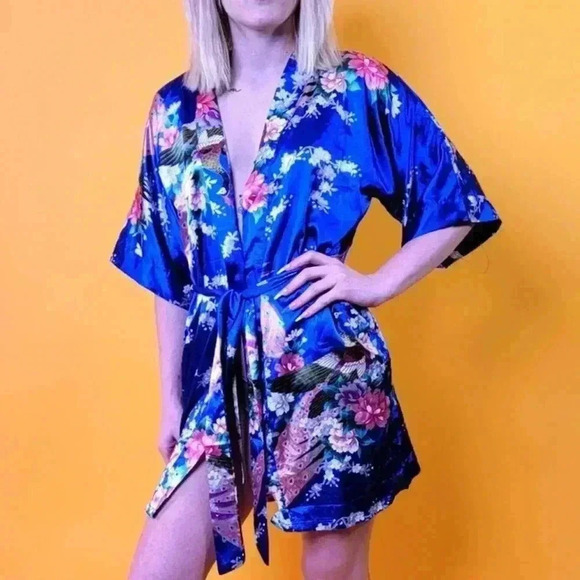 Other - Silky Japanese Floral Robe - S